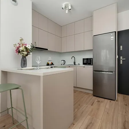 Beige In With Parking And Balcony By Renters Wroclaw